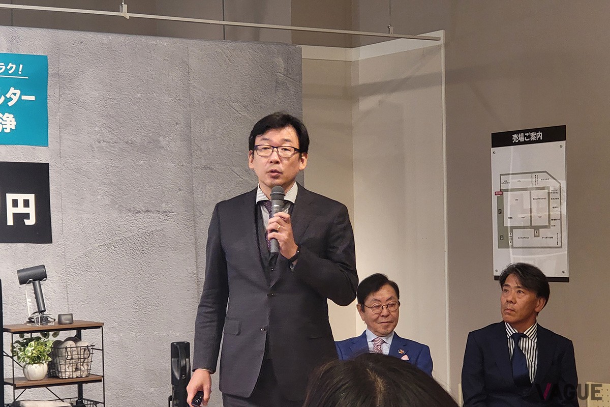 ニトリホールディングス執行役員家電商品部ゼネラルマネージャーの奥田哲也氏。“価格競争ではなく革命を”と強調する