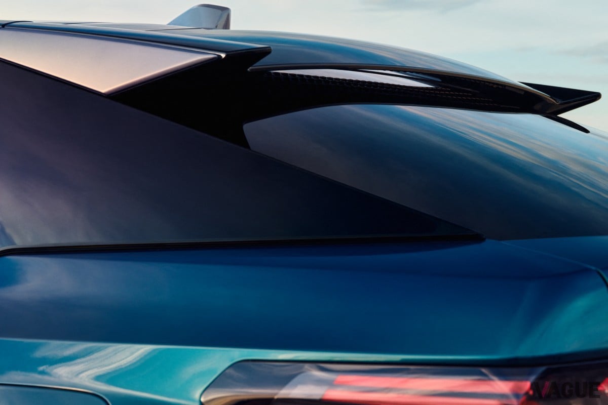 ファストバックスタイルへと進化した3代目プジョー「3008」