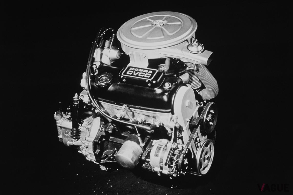 1973年12月12日に発表されたホンダ初代「シビック」のCVCCエンジン