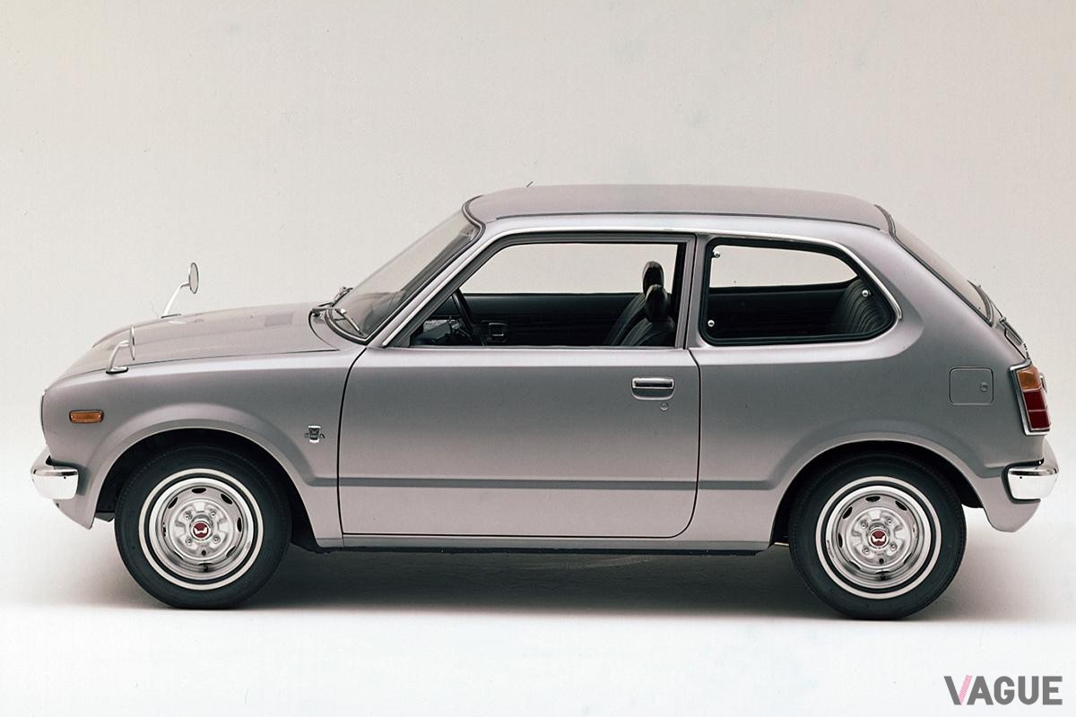 1973年7月11日に発表、同12日に発売されたホンダ初代「シビック」2ドアDX