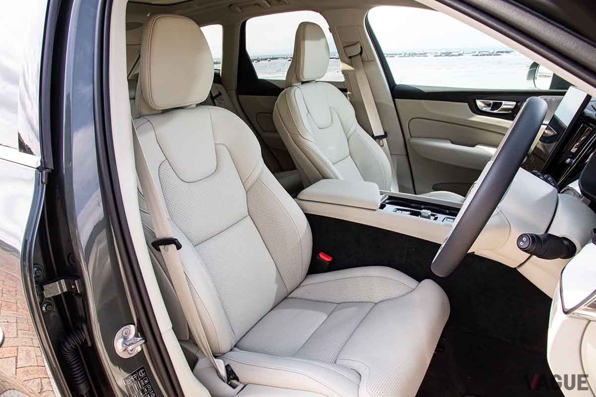 ボルボ改良新型「XC60」のインテリア