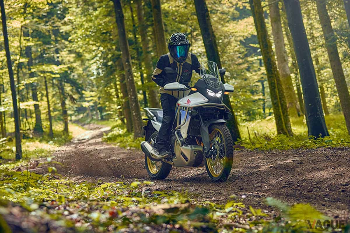 2025年5月に登場したホンダ「XL750トランザルプ」の2025年モデル