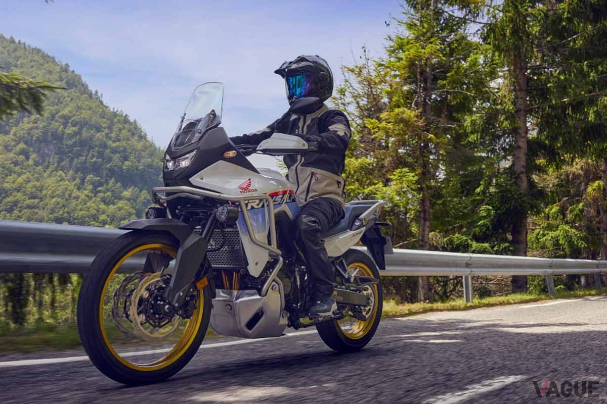 2025年5月に登場したホンダ「XL750トランザルプ」の2025年モデル