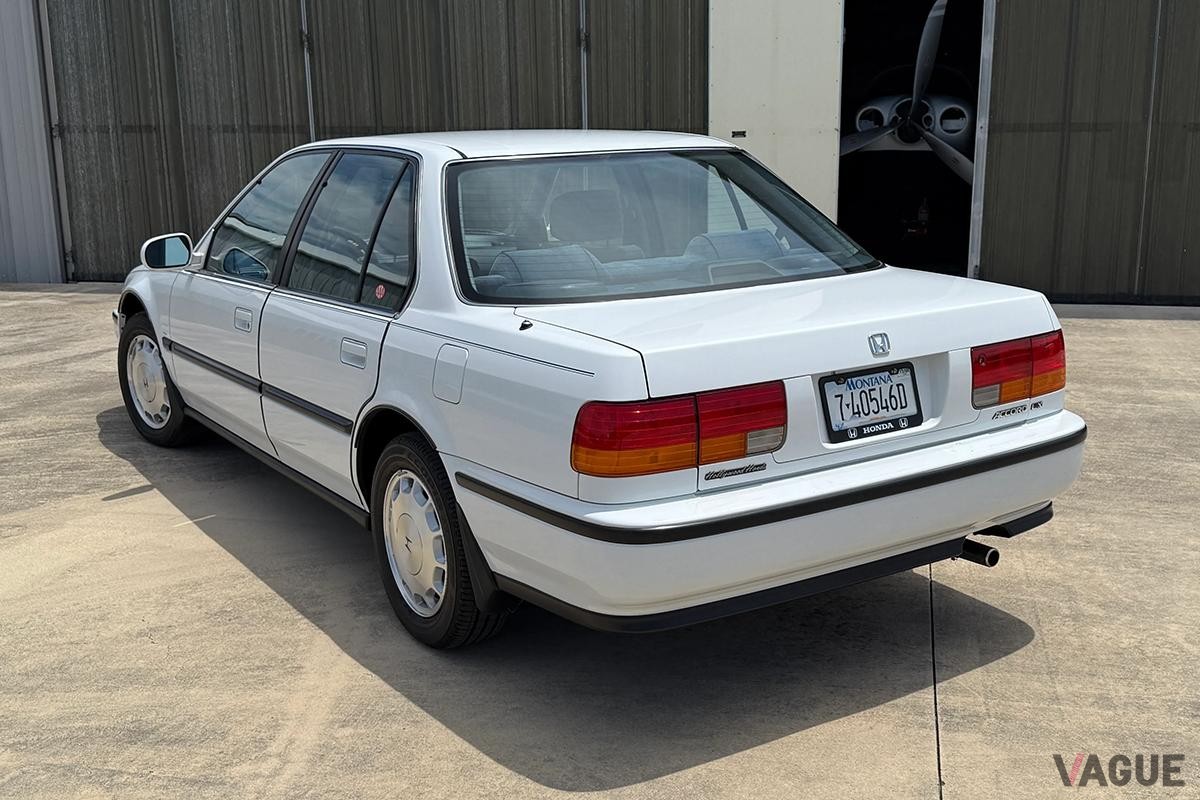 米国オークションに登場、落札された1992年式ホンダ「アコード」LXセダン