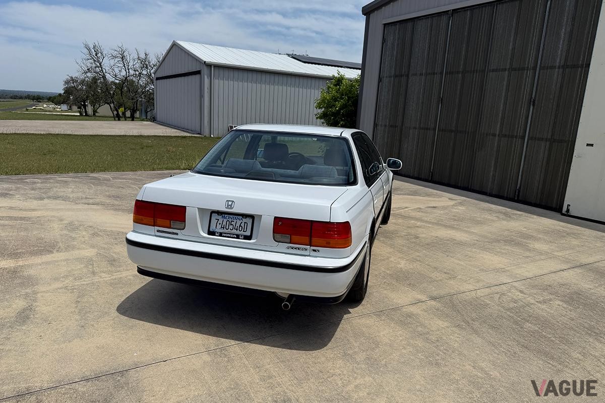 米国オークションに登場、落札された1992年式ホンダ「アコード」LXセダン