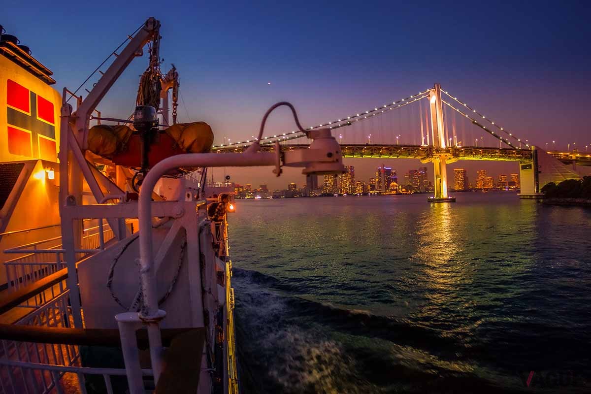 東京・竹芝桟橋に停泊中の大型客船「さるびあ丸」が今夏、船上ビアガーデンになる