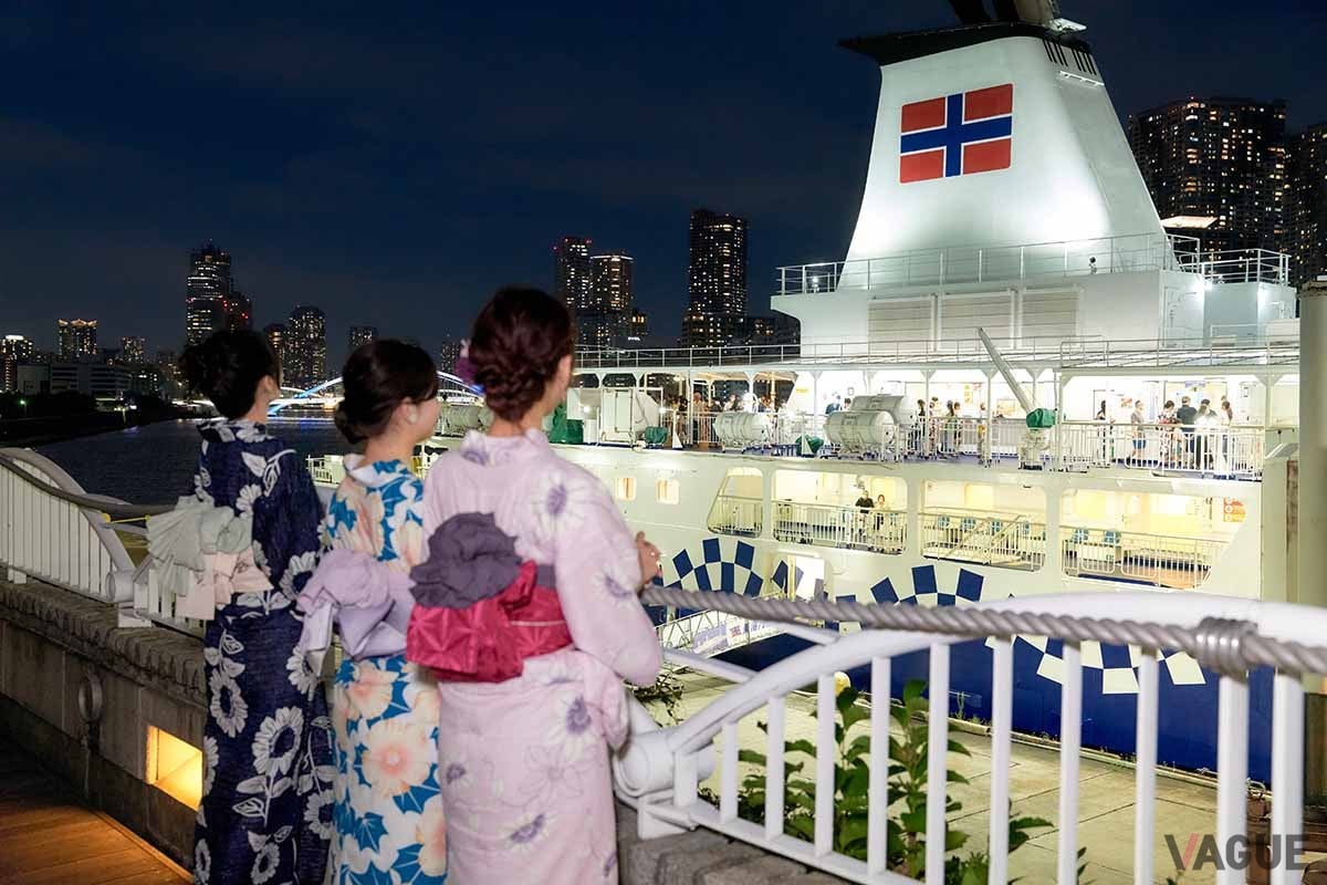 東京・竹芝桟橋に停泊中の大型客船「さるびあ丸」が今夏、船上ビアガーデンになる