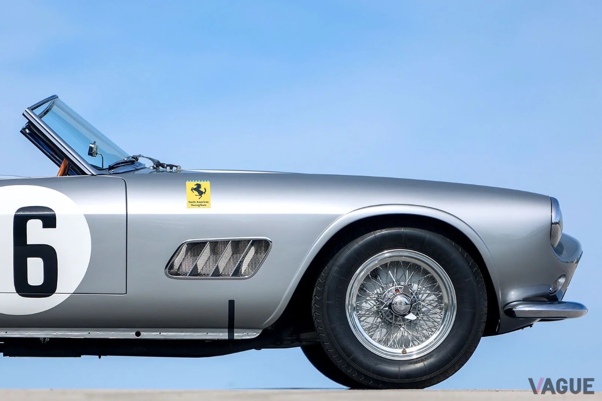 1959年式フェラーリ「250 GT LWB カリフォルニア・スパイダー・コンペティツィオーネ」（C）Broad Arrow Auctions LLC.