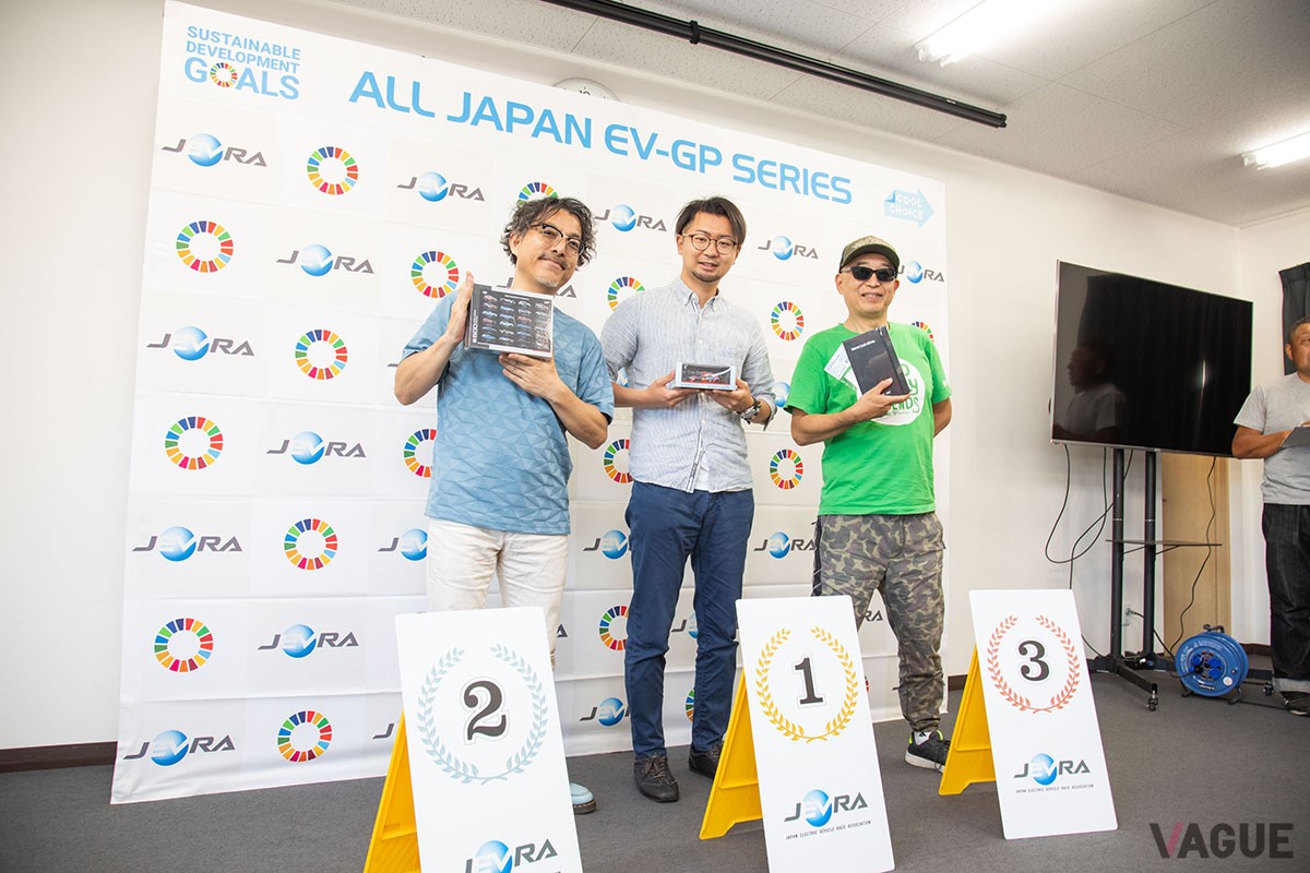 レース後の表彰式