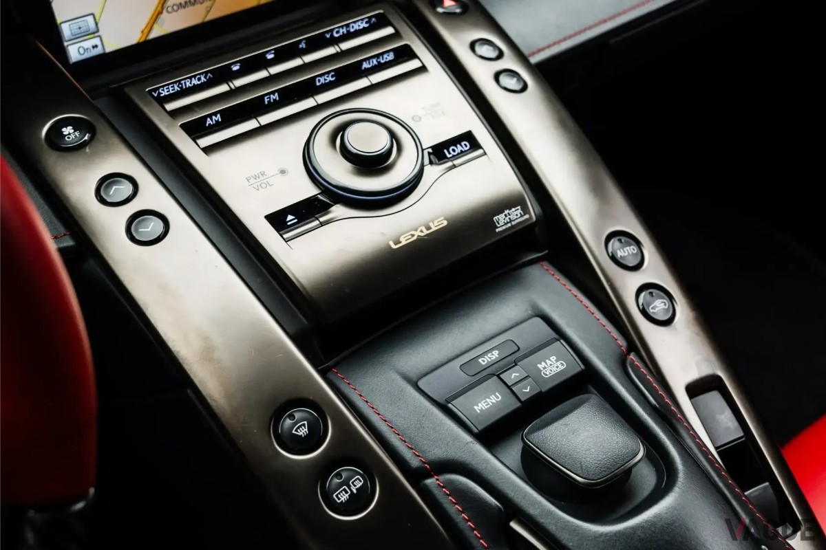 高級品専門の国際マーケットプレイス「JamesEdition」に出品された2012年式レクサス「LFA」