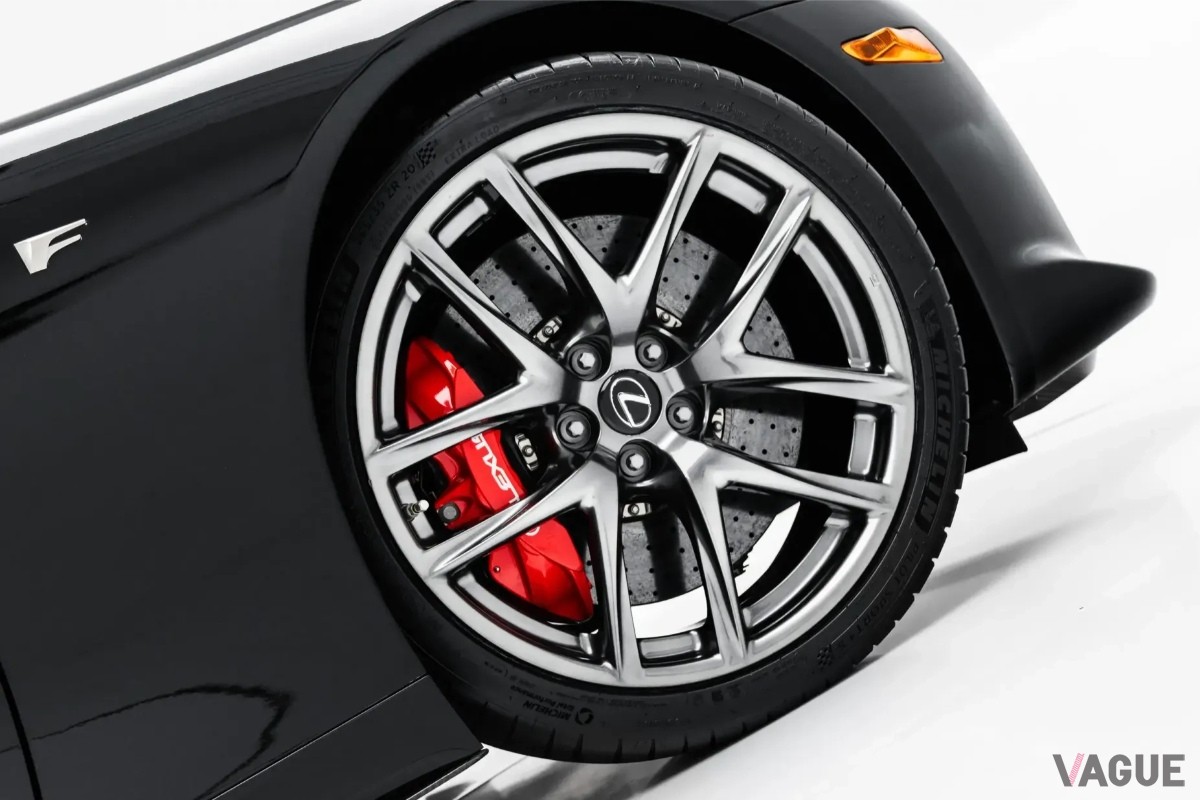 高級品専門の国際マーケットプレイス「JamesEdition」に出品された2012年式レクサス「LFA」