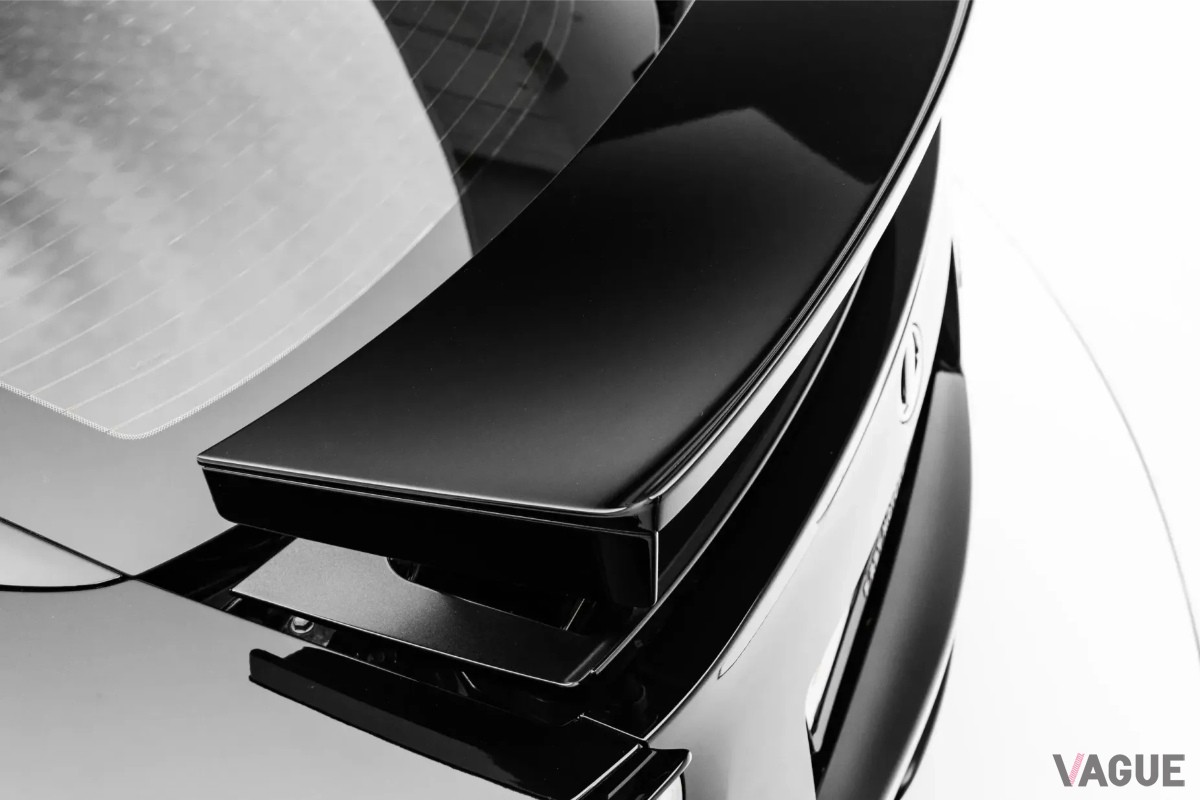 高級品専門の国際マーケットプレイス「JamesEdition」に出品された2012年式レクサス「LFA」