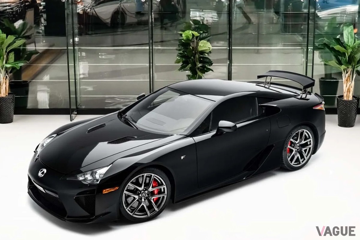 高級品専門の国際マーケットプレイス「JamesEdition」に出品された2012年式レクサス「LFA」