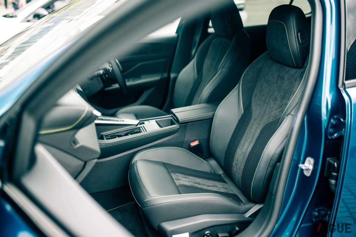 プジョー新型「408」