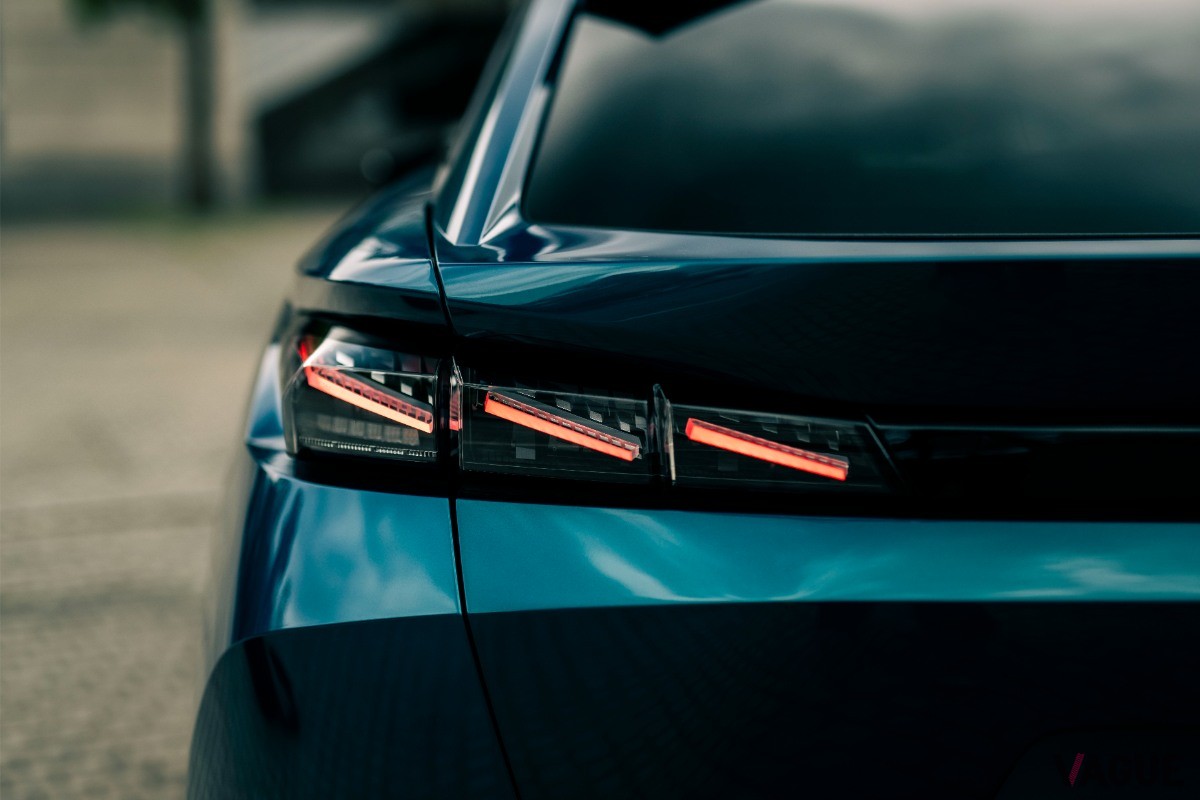 プジョー新型「408」