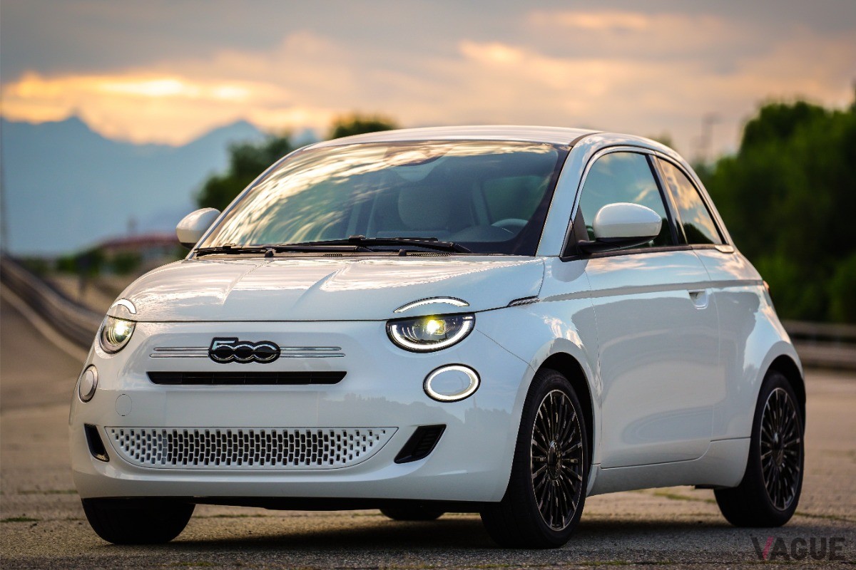 フィアット新型「500ハイブリッド」