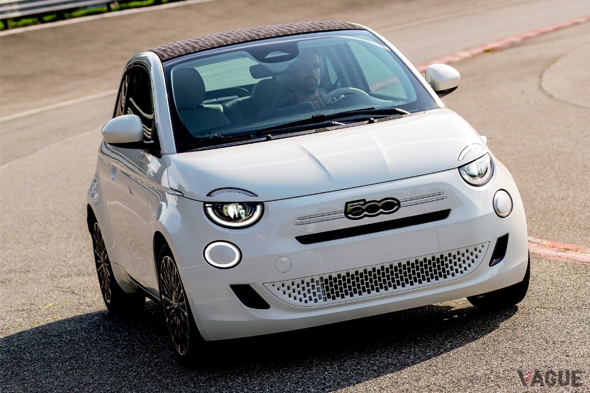 フィアット新型「500ハイブリッド」
