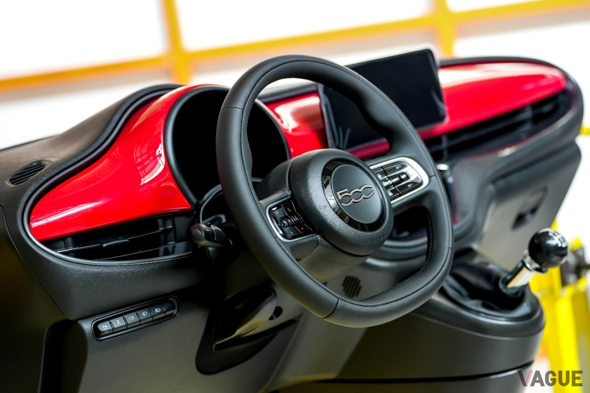 フィアット新型「500ハイブリッド」