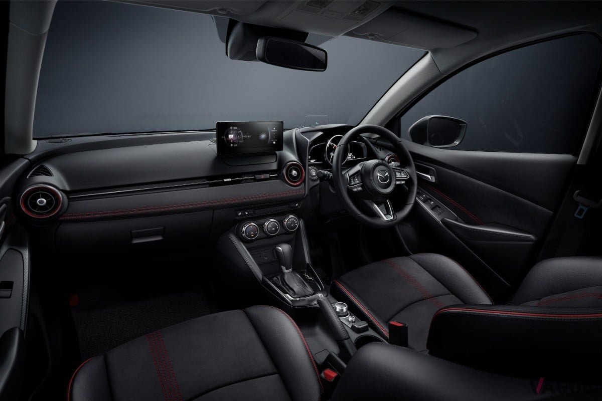 マツダ「マツダ2 15スポーツ＋」