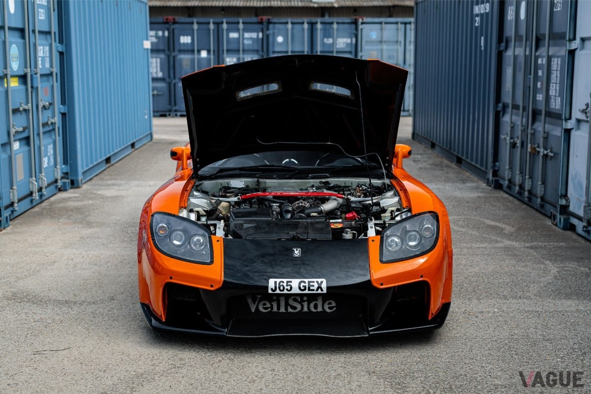 ヴェイルサイド製ボディキットを装着した1992年式マツダ「RX-7」