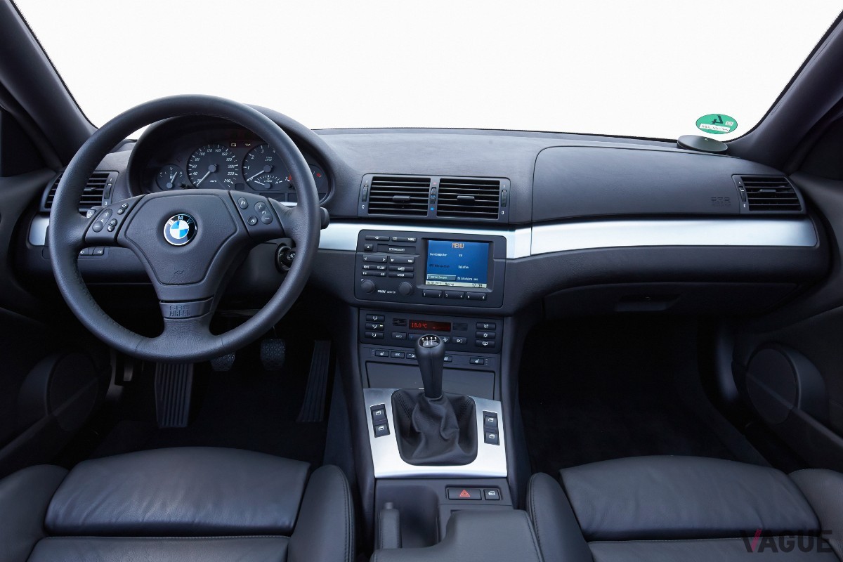 「走りと高級感」を高次元で融合したE46型。直6エンジンを搭載した330iや、S54型エンジンを積んだM3など、今なお根強い人気を誇る