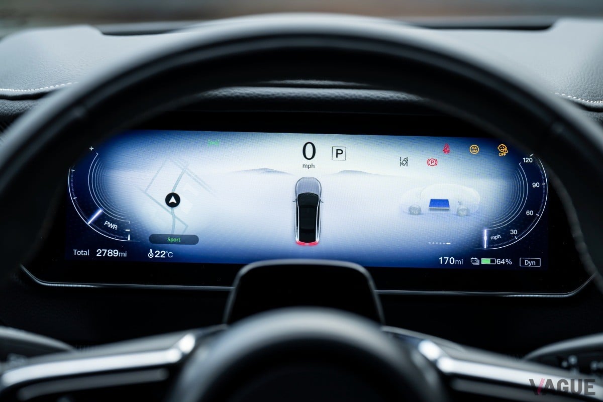 英国マツダは新型「マツダ6e」を英国で開催されるカーフェスト2025で初公開