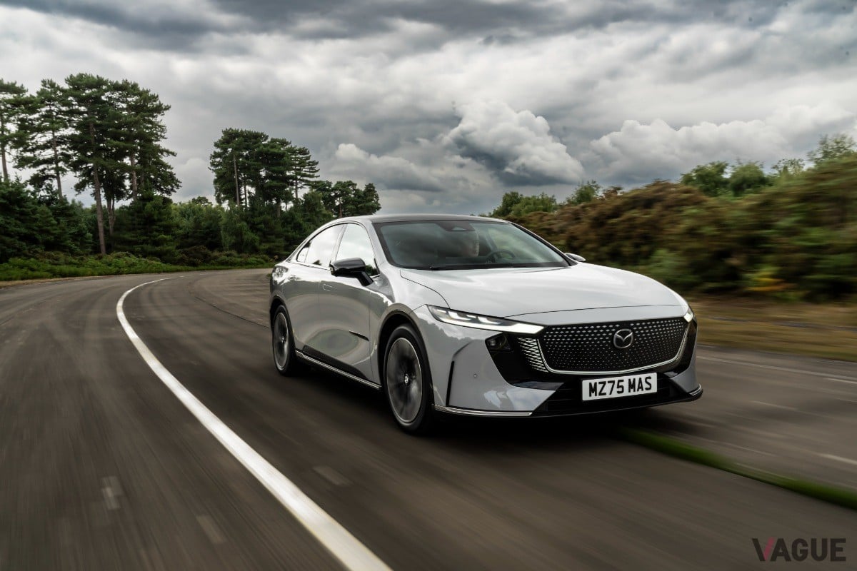英国マツダは新型「マツダ6e」を英国で開催されるカーフェスト2025で初公開