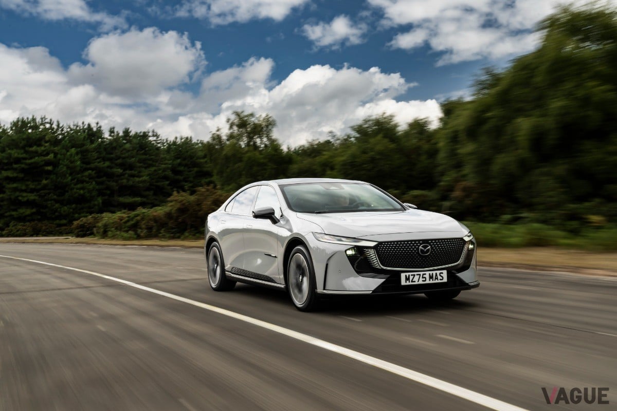 英国マツダは新型「マツダ6e」を英国で開催されるカーフェスト2025で初公開