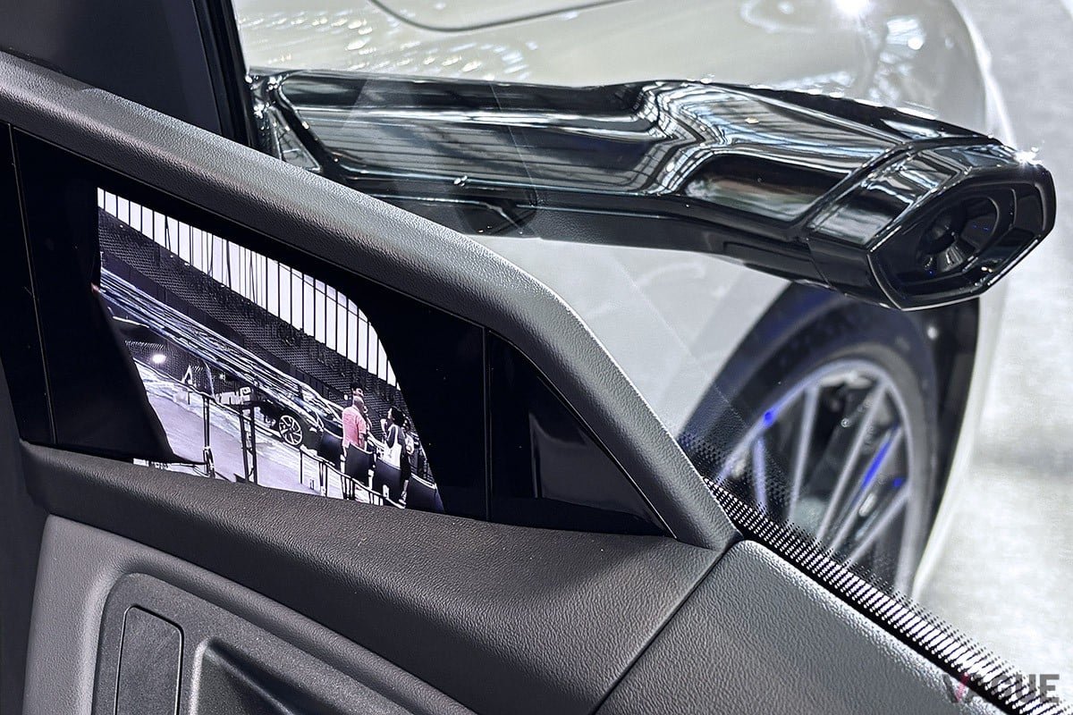 アウディ新型「A6 e-tron」の「バーチャルエクステリアミラー」