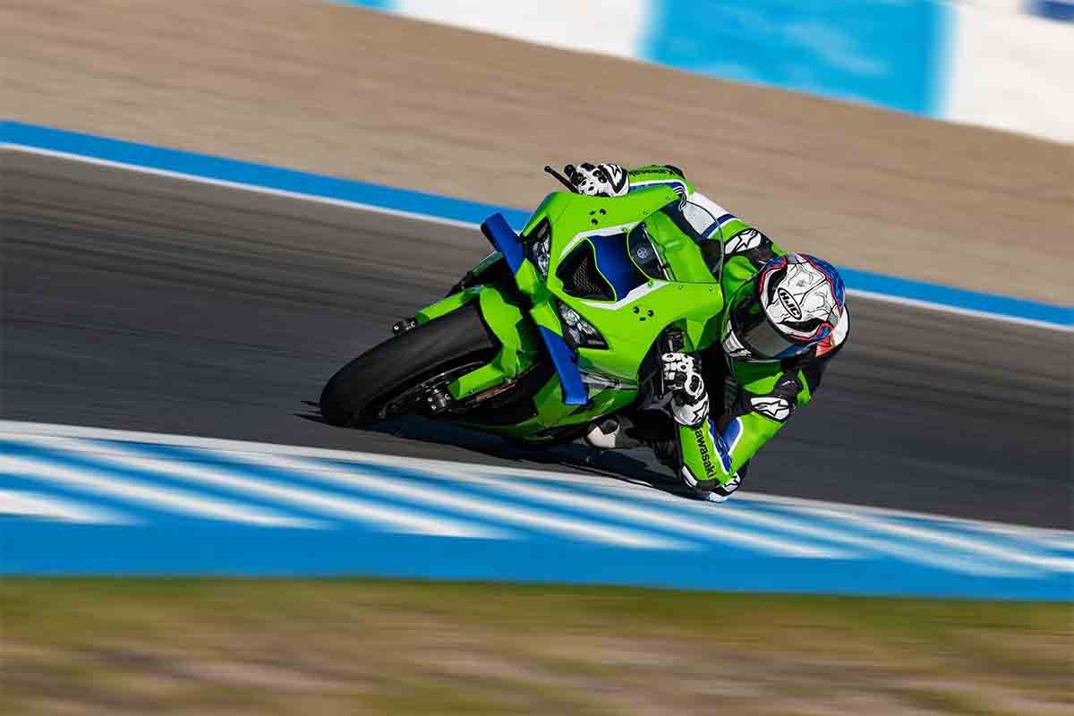 カワサキ「ニンジャ ZX-10R」