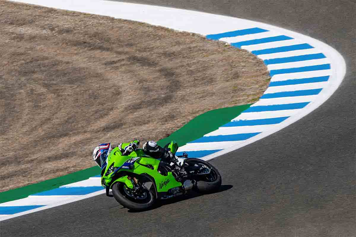カワサキ「ニンジャ ZX-10R」