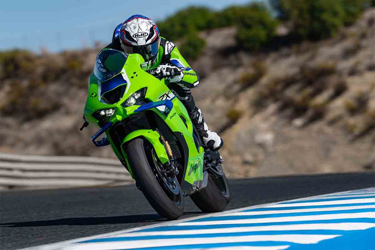カワサキ「ニンジャ ZX-10R」