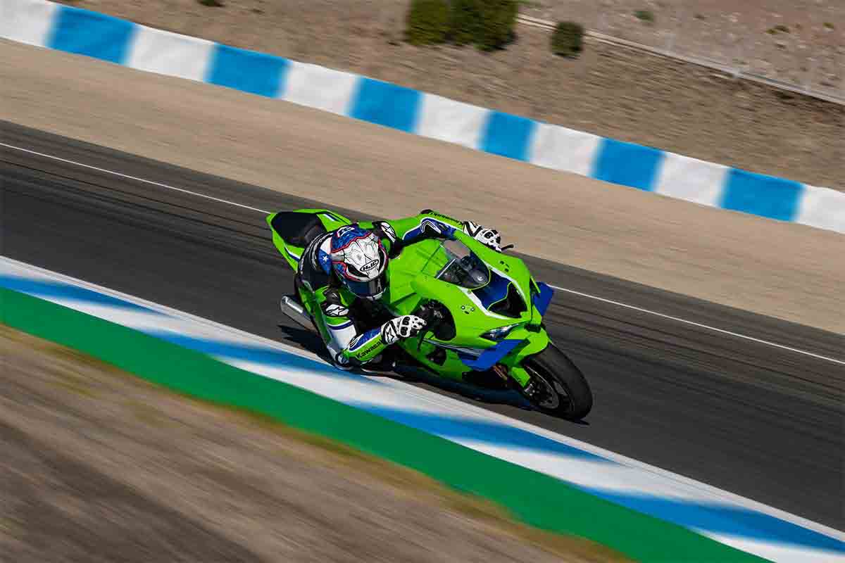 カワサキ「ニンジャ ZX-10R」