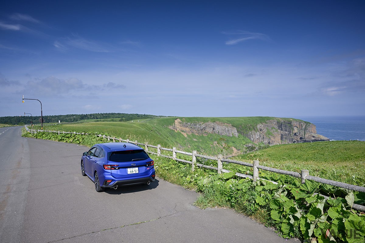 スバル「レヴォーグ STIスポーツ Rブラック リミテッド」