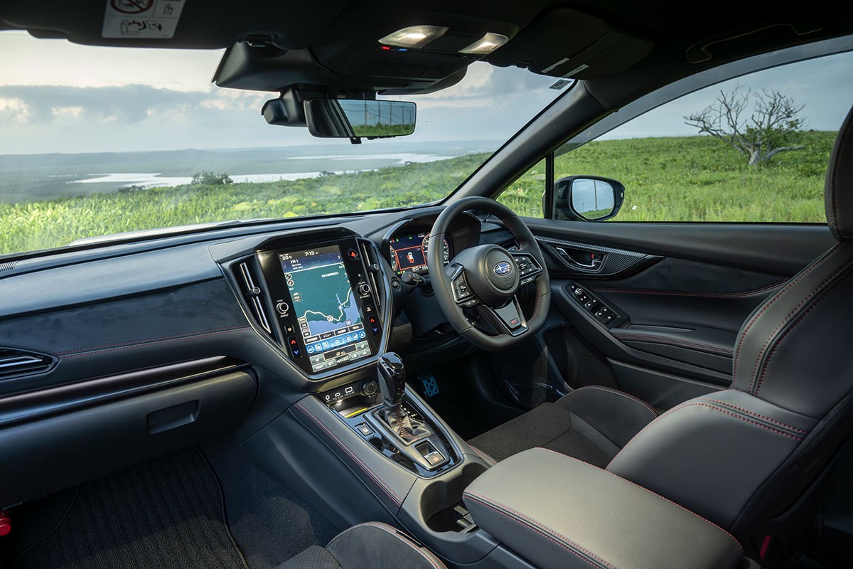 スバル「レヴォーグ STIスポーツ Rブラック リミテッド」