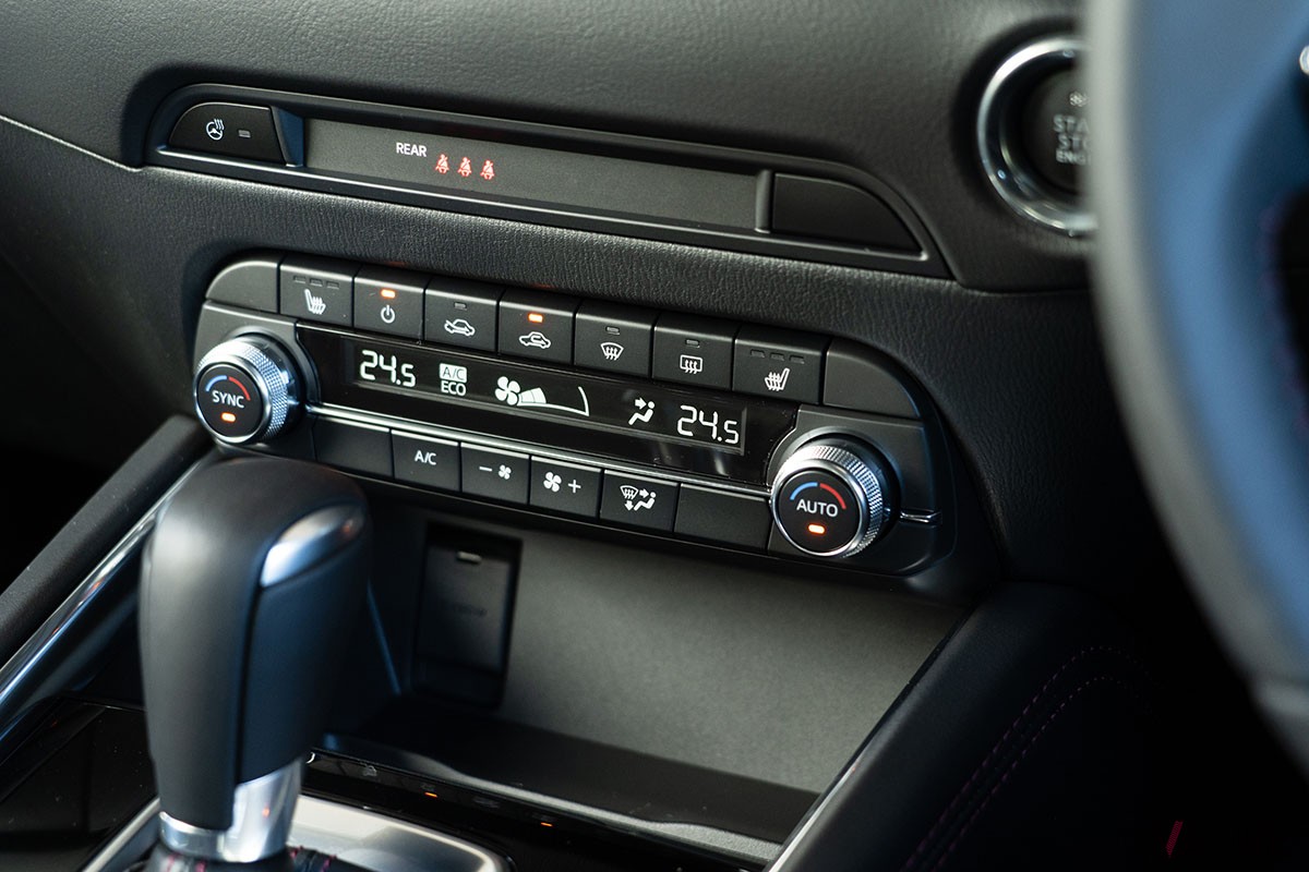 現行型のマツダ「CX-5 20Sブラックセレクション」