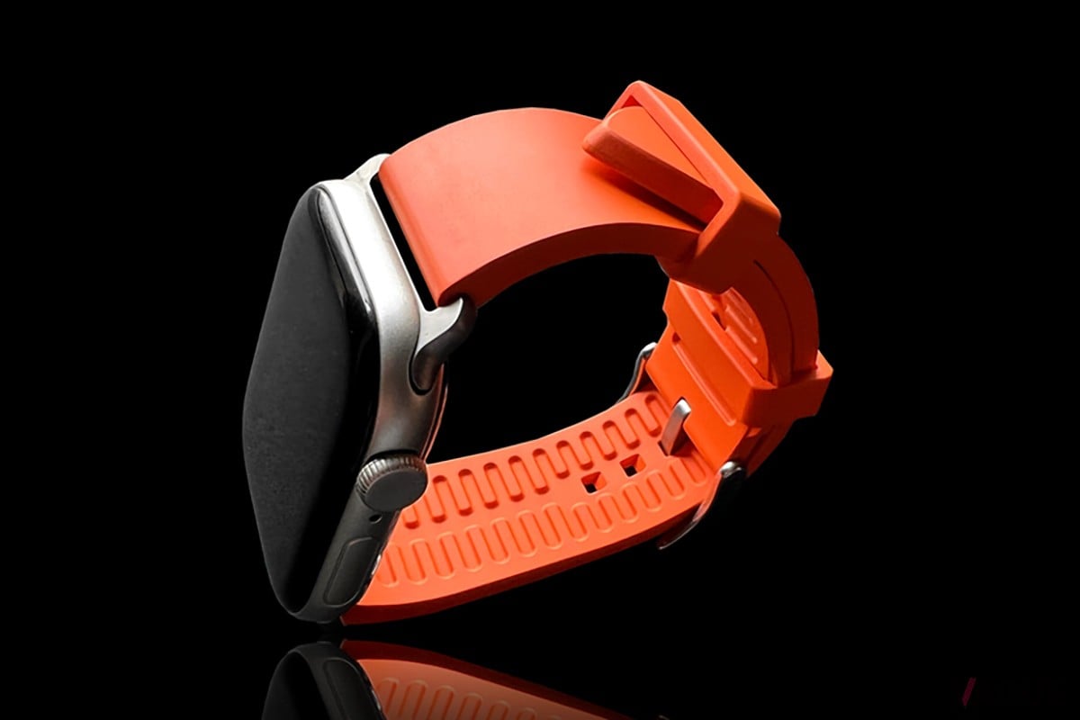 「MinZ FKM mono Band for Apple Watch 49mm/46mm」インターナショナルオレンジ（7700円 消費税込）