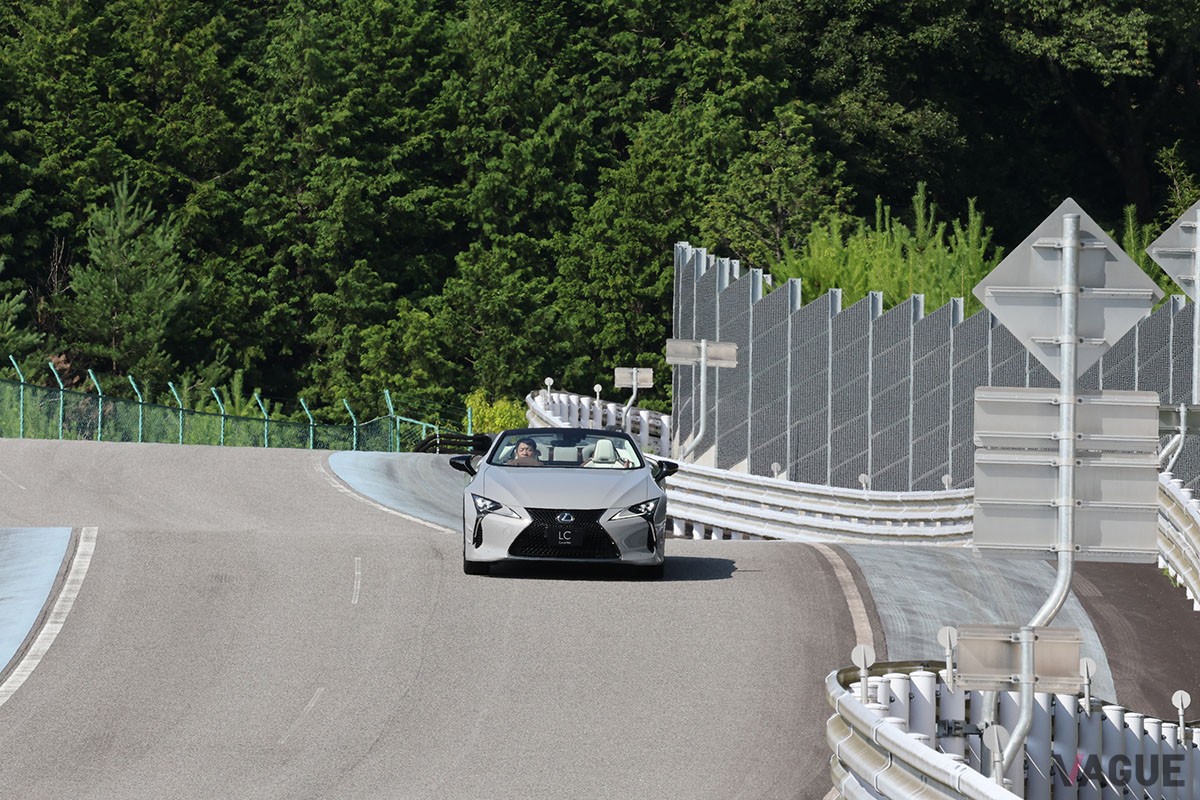 レクサス「LC500コンバーチブル“PINNACLE”」