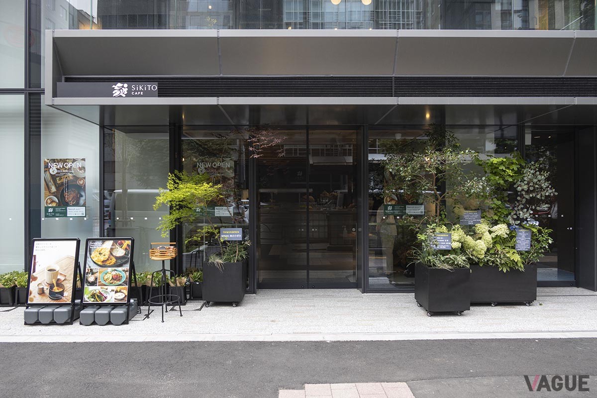 昭和通り沿い。東京メトロ日本橋駅のD3出口より徒歩約2分