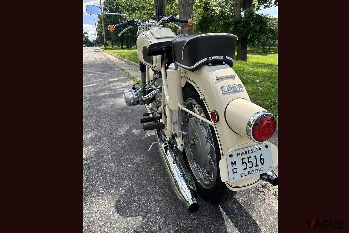 米国のオンラインオークションに出品されている1969年製BMW「R69US」