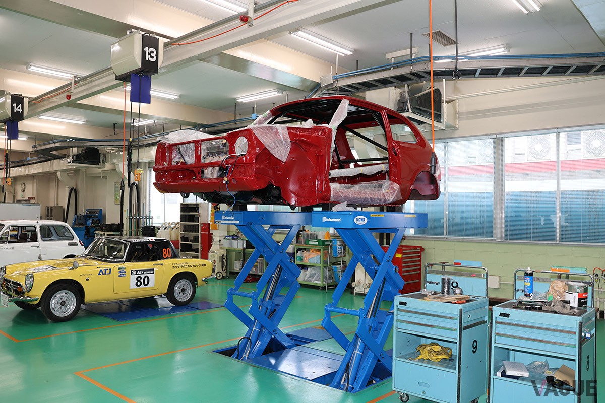 「ラリー・モンテカルロ ヒストリック2026」に向けてホンダ学園の生徒たちがレストア中の初代「シビックRS」