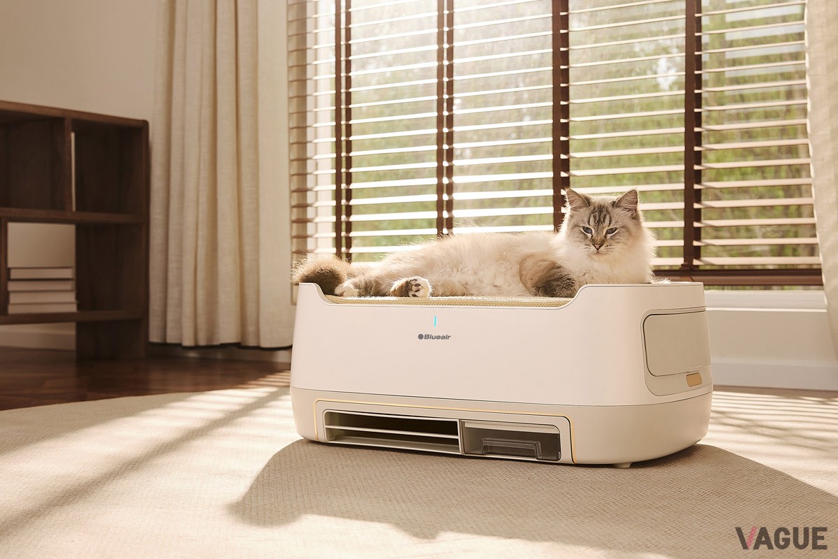 ペットのニオイと抜け毛に適応したベッド一体型の空気清浄機「PetAir Pro P3i Sand」