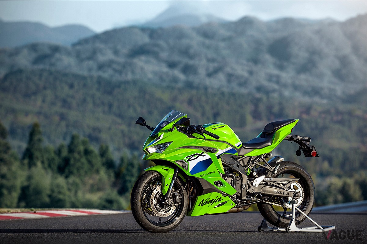 カワサキ新型「Ninja ZX‑4RR」