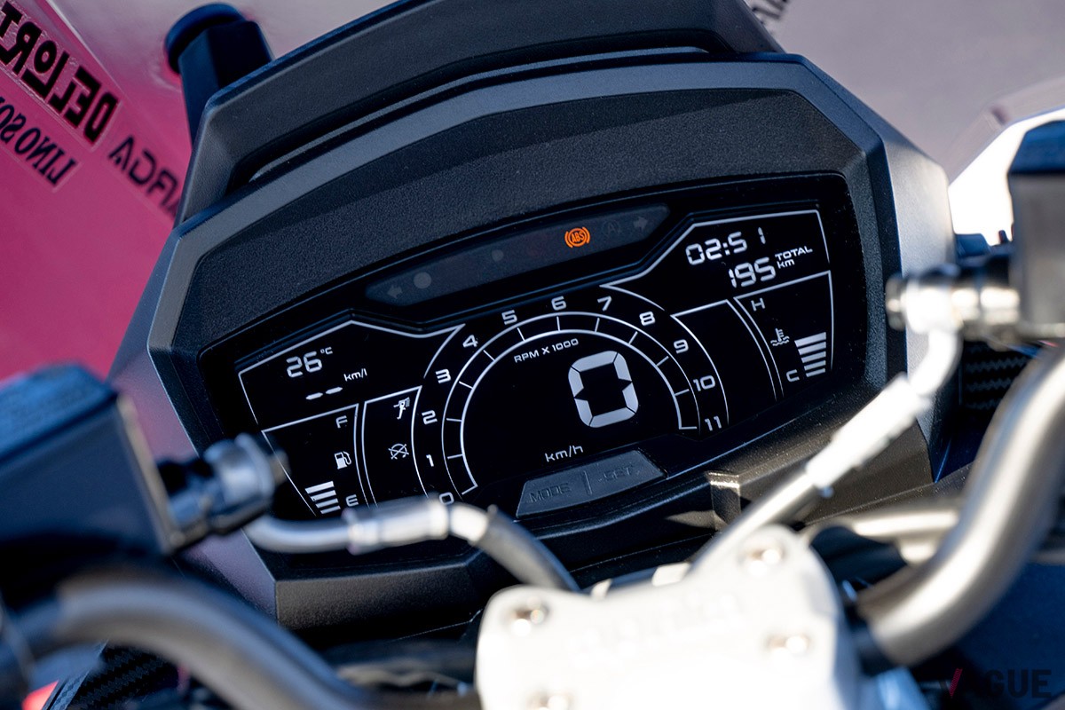 MotoGPマシンのグラフィックを忠実に再現したアプリリア「SR GT 200」の特別仕様車「SR GT 200 レプリカ」