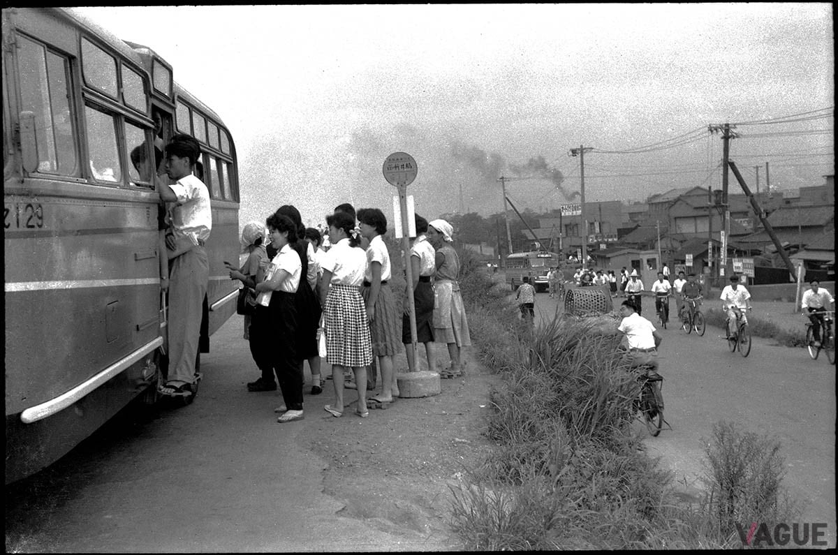 店主が撮影したモノクロ写真。「千住土手」（1959年）