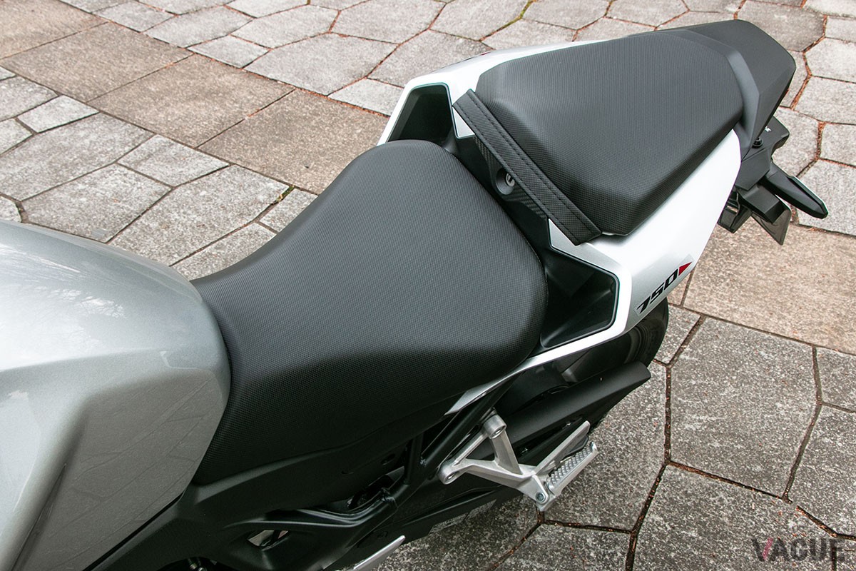 ホンダ「CB750ホーネット」