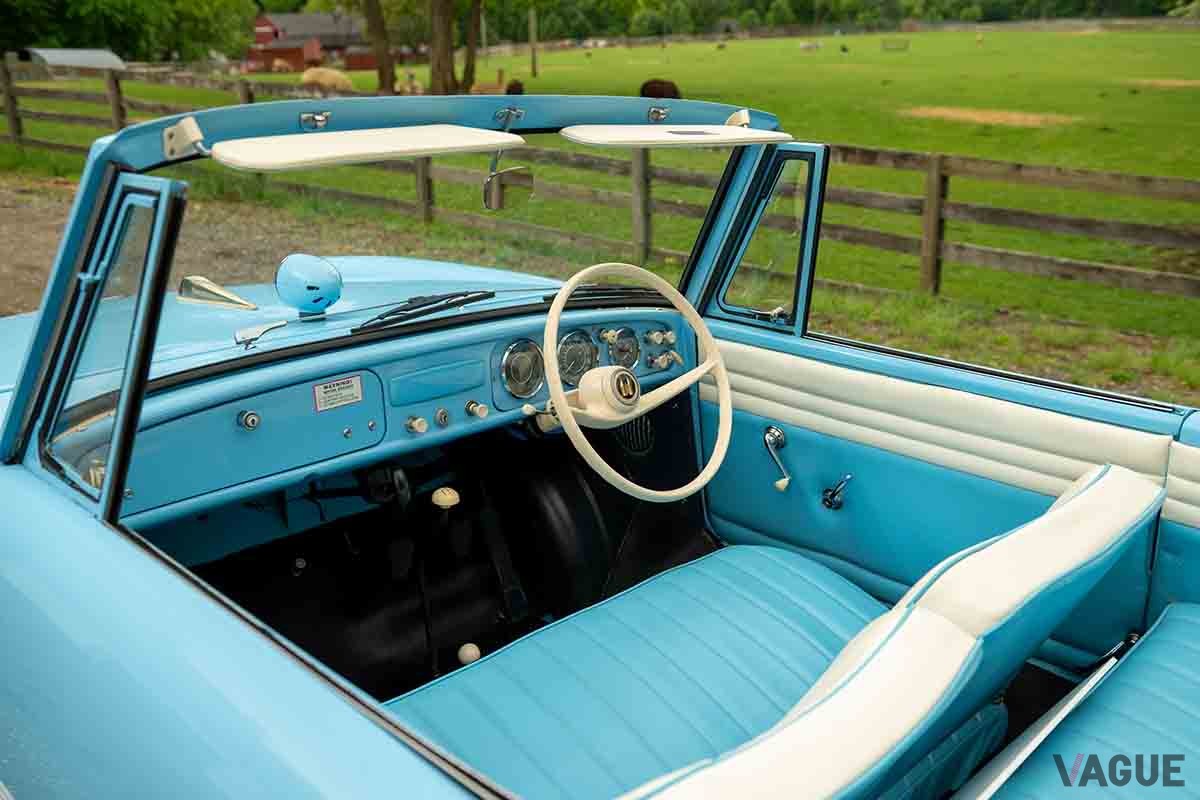オークションに登場した1965年式「アンフィカー770」Corey Escobar(c)2025 Courtesy of RM Sotheby's