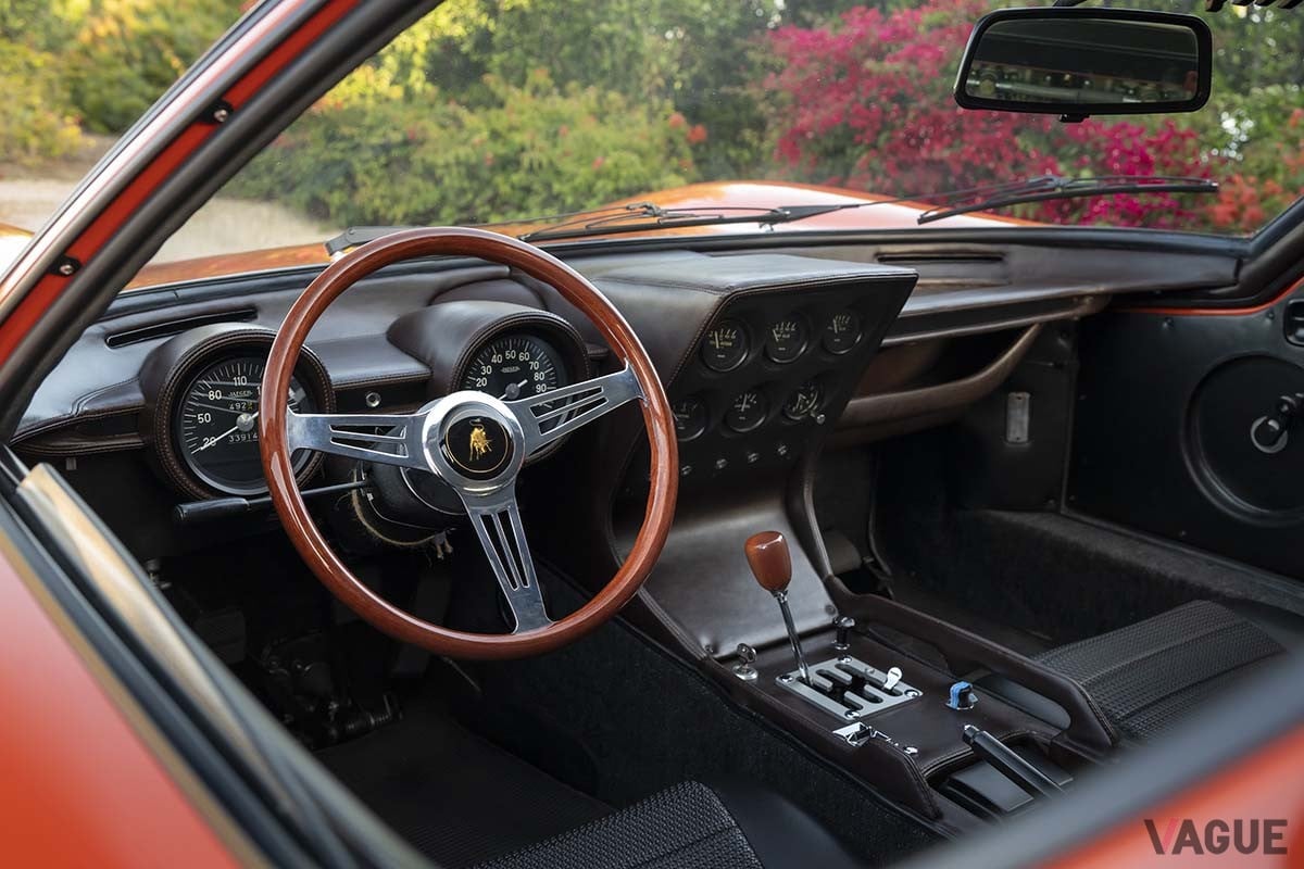 オークションに出品された1967年式ランボルギーニ「ミウラP400」Robin Adams（c）2025 Courtesy of RM Sotheby's