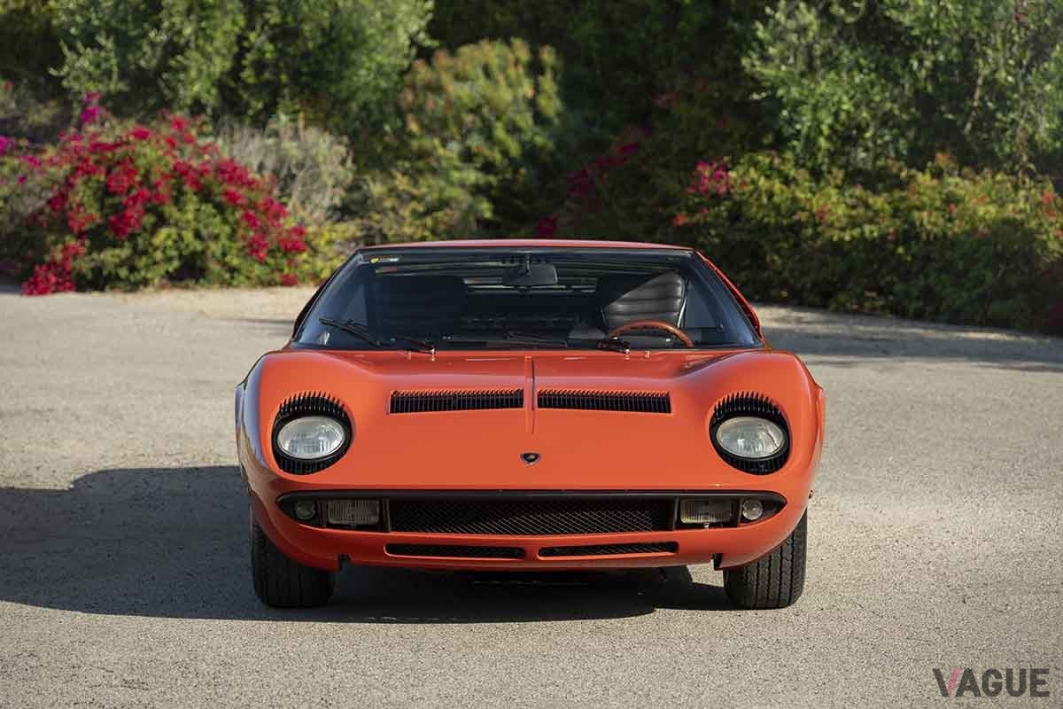 オークションに出品された1967年式ランボルギーニ「ミウラP400」Robin Adams（c）2025 Courtesy of RM Sotheby's