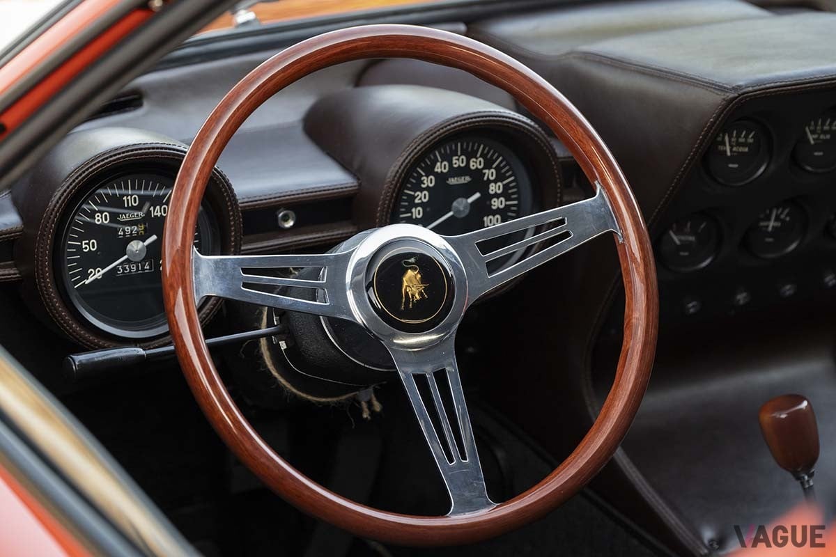 オークションに出品された1967年式ランボルギーニ「ミウラP400」Robin Adams（c）2025 Courtesy of RM Sotheby's